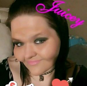Meet your Posher, Alicia